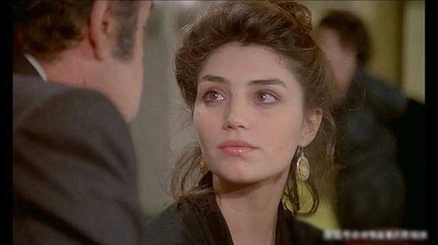 【法国伦理片】《朦胧的欲望》:欲望与现实交织的列车之旅