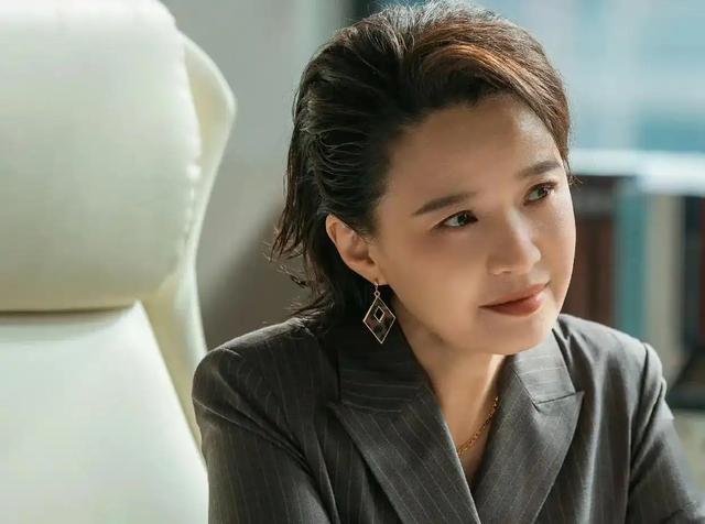 《无所畏惧2》夏舒查到的这个秘密，成为扳倒许卓、方丽虹的关键