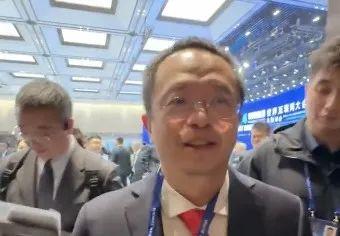 周鸿祎出演短剧：豁出去了