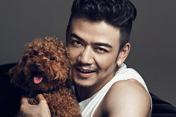 小酒窝长睫毛，是你最美的记号