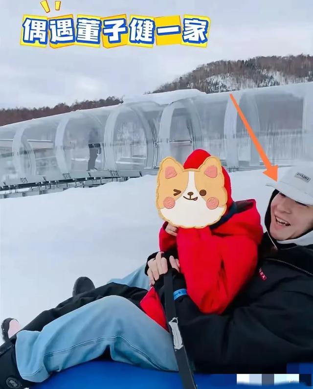 朱丹滑雪之旅,周一围甜蜜相伴,夫妻恩爱如初