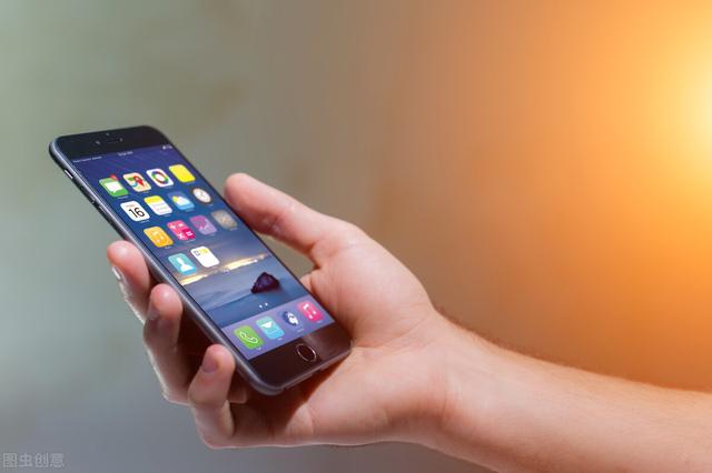 老公是个孔雀男，我能怎么办？