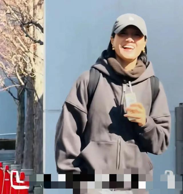 朱丹滑雪之旅,周一围甜蜜相伴,夫妻恩爱如初