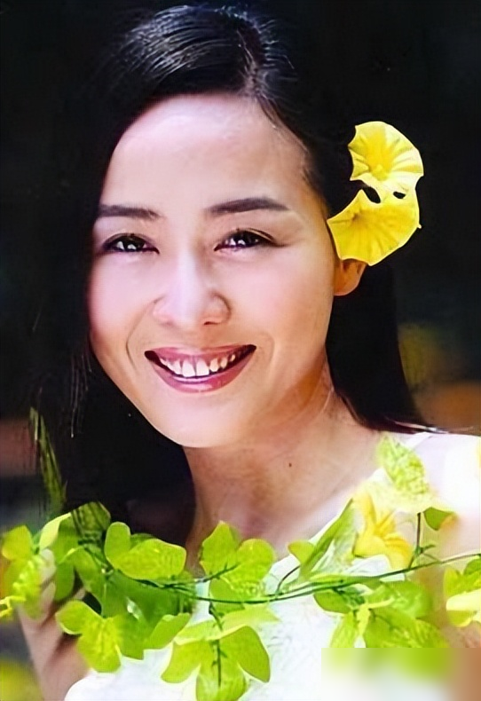 被前夫一巴掌扇到离婚,二婚嫁世界冠军,李琳如今被丈夫宠成宝