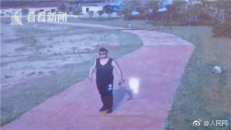 男子因领结婚证当天赖床，被未婚妻点燃裤裆烧伤