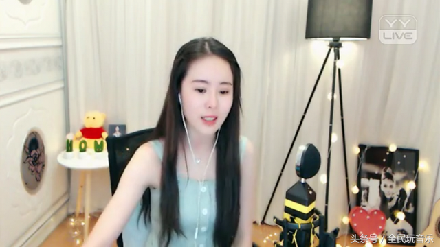 美女主播一首超震撼的歌曲,一起来回忆经典!