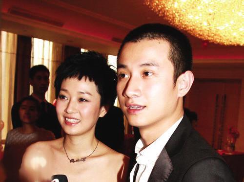 萧亚轩被曝姐弟恋 高圆圆赵又廷... 盘点那些姐弟恋明星们~