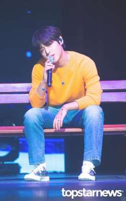 韩国女主播花井(朴志训举行首次单独粉丝见面会 接受采访“过生日怎么能收我女朋友的钱”引尖叫)