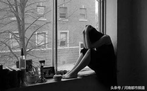 “我要死了”15岁少女卧室直播自杀!看电视的妈妈竟浑然不知!