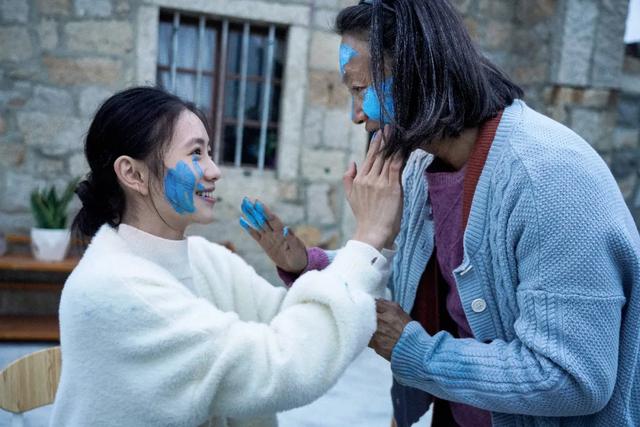 《灿烂的她》：成为每个她的光