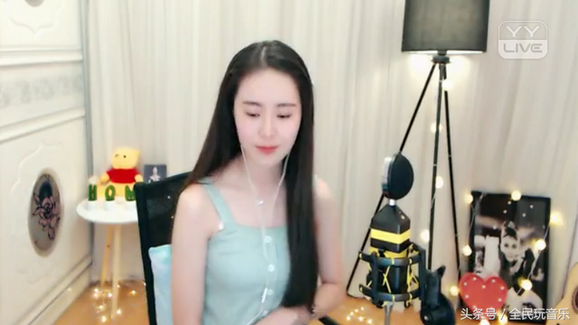 美女主播一首超震撼的歌曲,一起来回忆经典!