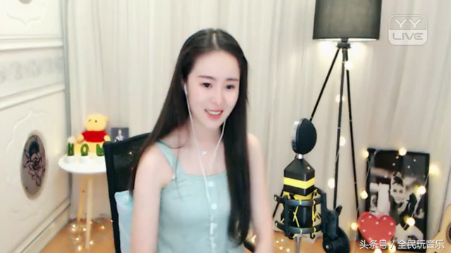 美女主播一首超震撼的歌曲,一起来回忆经典!