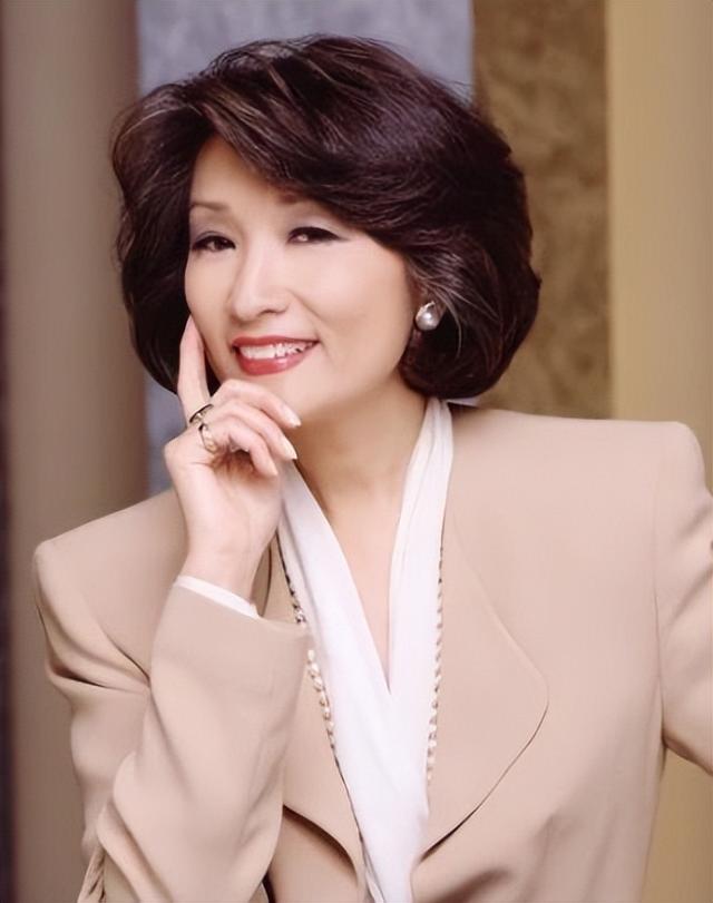 全球身价最高的华裔女主播,因诋毁华人,跌落神坛