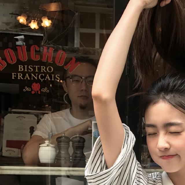 男子因领结婚证当天赖床，被未婚妻点燃裤裆烧伤