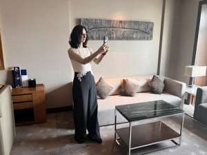 女主播唐唐(J人最好旅游搭子？20年旅游人转型探店主播成北京游玩活地图)