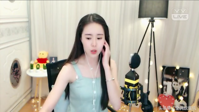 美女主播一首超震撼的歌曲,一起来回忆经典!