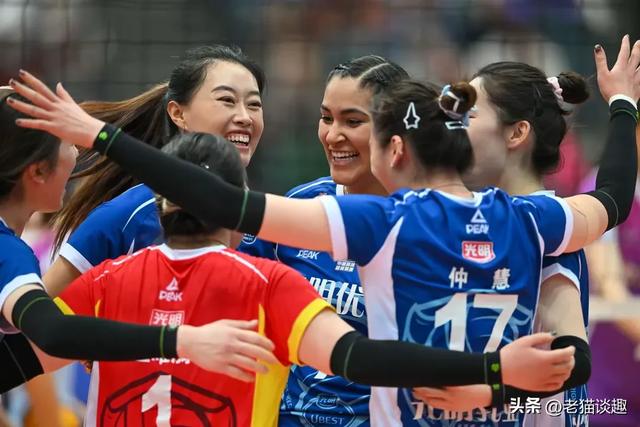 19点30分,央视体育频道CCTV5直播:辽宁东港和上海光明女排赛!
