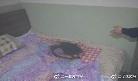 男子因领结婚证当天赖床，被未婚妻点燃裤裆烧伤