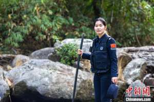 “00后”女警陈雪:用青春续写两代人的家国守望