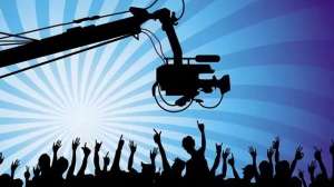 女主播撩(男“聊手”冒充女主播“撩”用户,莫让歪风“吹歪”孩子)