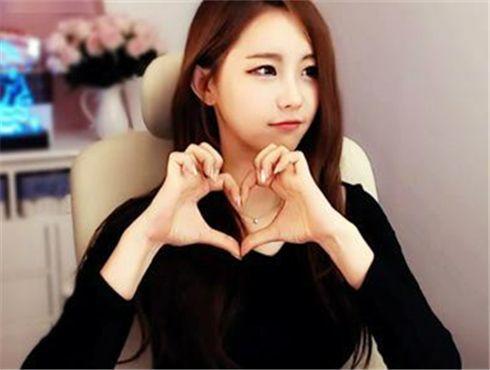 榜一大哥又豪又傻吗:谈谈打赏美女主播的那些套路