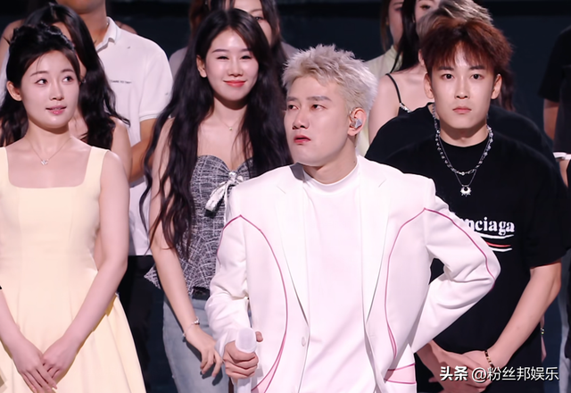 YY直播火速正式立案仲裁,阿哲违约金或近2.4亿,兜底也不够赔偿