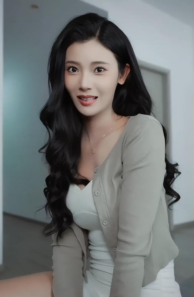 新晋女神“浩浩妈”,身材火辣性感颜值超高,话题破2.7亿播放量