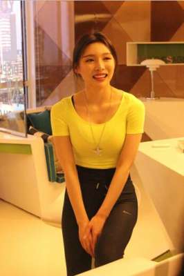 斗鱼女主播 丁瑶(My God  铜山万达走“美女网红”卖房模式这是疯了吗？)