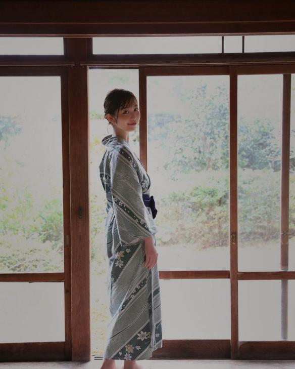 大姐姐超治愈！岛国气质女主播“盐地美澄”美照赏