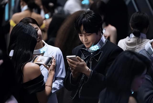 77位网红博出位,尺度全开戳破流量真相!