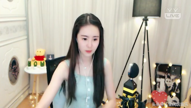 美女主播一首超震撼的歌曲,一起来回忆经典!