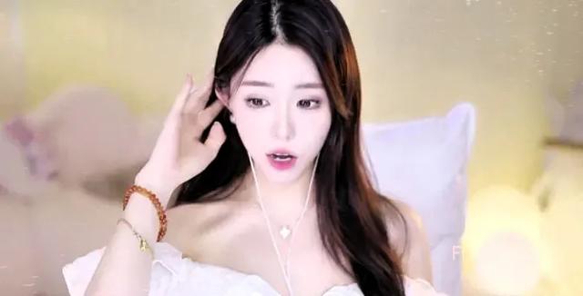 全网热议！顶流女主播公开招婿：200万现金，直接退圈跟你回家！