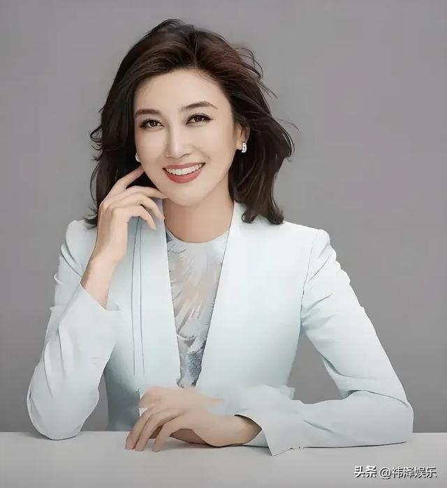 十二位央视美女主持人，每一位都是才貌双全，你最喜欢谁的风格