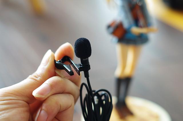 手机直播再添拾音神器，主播们外接手机专用领夹话筒成为时尚