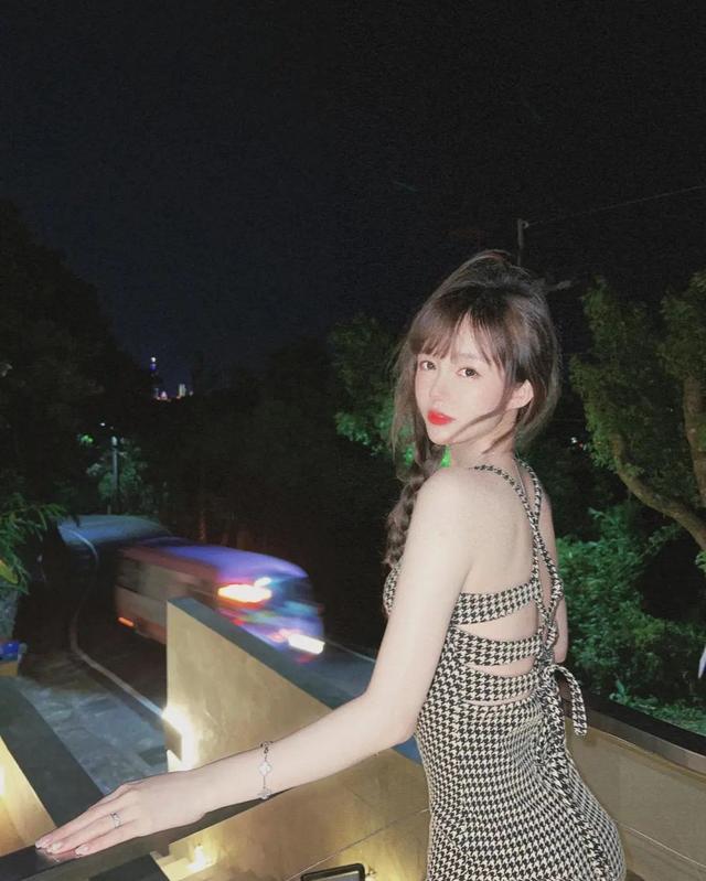 可爱与性感并存,台湾短发萌妹电竞美女主播魅力写真大赏