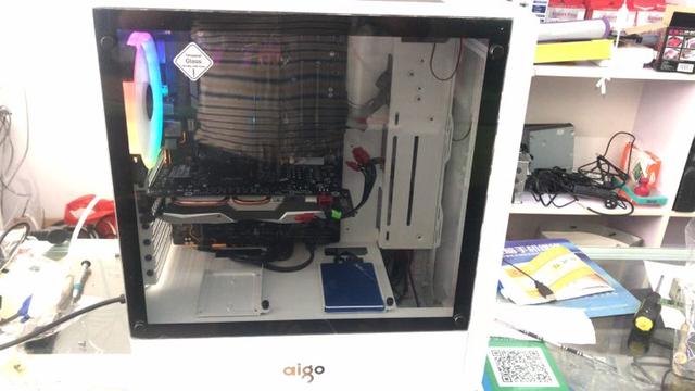 虎牙主播心态送骚白纯白代打整套直播设备 粉丝力挺称赞！