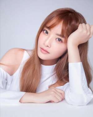 网络女主播翻唱(翻唱走红的美女网红，你认识几个？)