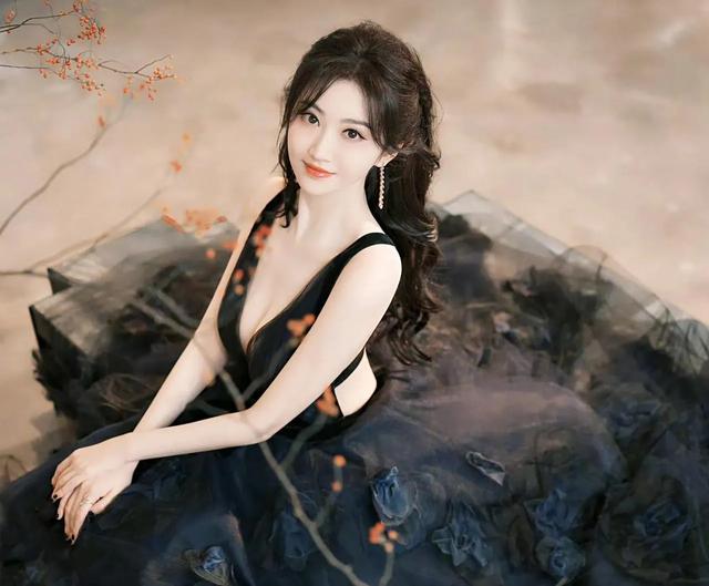 #好身材性感女神# 大幂幂大甜甜大丫丫三大女神性感迷人!