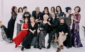 韩国美女主播的奶奶(美媒：韩国网红奶奶凭借短视频直播走红 带旺老年人时尚和美容行业)