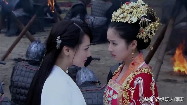 露胸又露腿,阿娇新片一上映就遭群嘲,爱情片硬是拍成了擦边神剧