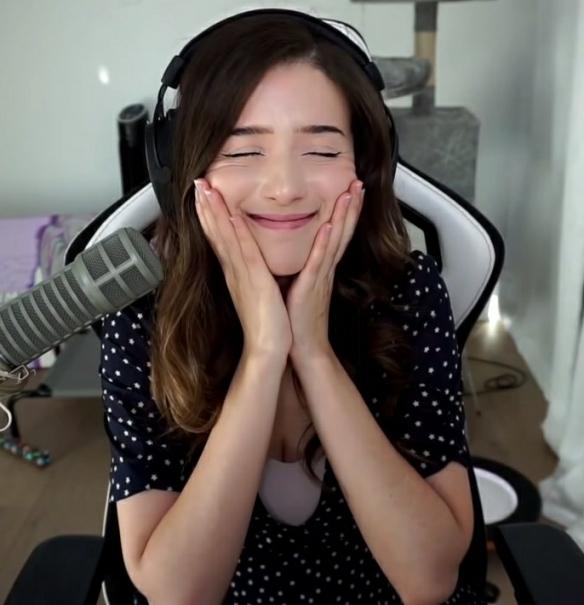 女孩子打游戏最棒了！超人气美女主播Pokimane 私房照