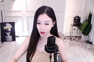 女主播情操(央视点名：女主播“卖肉”不可取，净网行动再展开，众多直播被封)