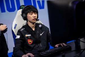 韩国女主播BT(韩国小伙来中国10年,娶中国女网红住4000万别墅,直播抽奖险坐牢)