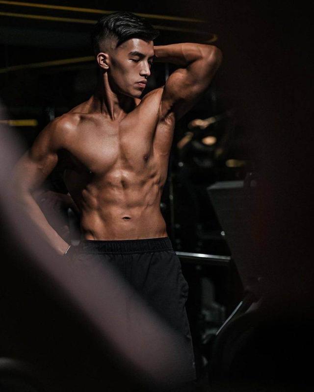 TVB小花被指行为不检，健身房“调戏”教练，首担正作品月底开拍