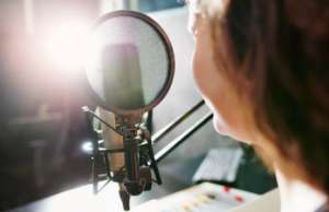 91视频女主播(“榜一大哥”连骗6名女主播近91万,获刑11年6个月)