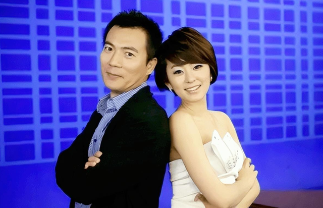 上海财经美女主持孙睿淇，台上台下都风光，婆家背景让人心生羡慕