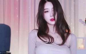 韩女主播尹素婉视频(韩国女主播伊素婉为什么火到国内)