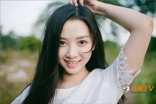 如果《炉石传说》只剩一个女主播，你会选谁？