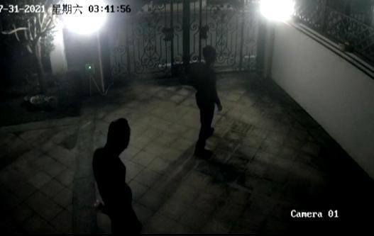 午夜惊魂！贵州这户人家闯进丝袜“蒙面人”！一看监控更是后怕……