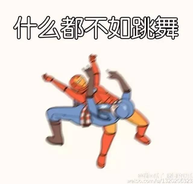 不忍直视！大妈快手直播吃金鱼、吞灯泡...警方已介入调查